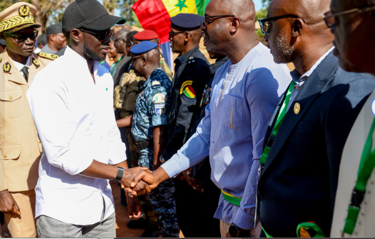 Photos : Le Président Bassirou Diomaye Faye a procédé au lancement officiel du projet d’aménagement et de bitumage de la route Sandiniéry – Tanaff Photos : Le Président Bassirou Diomaye Faye a procédé au lancement officiel du projet d’aménagement et de bitumage de la route Sandiniéry – Tanaff