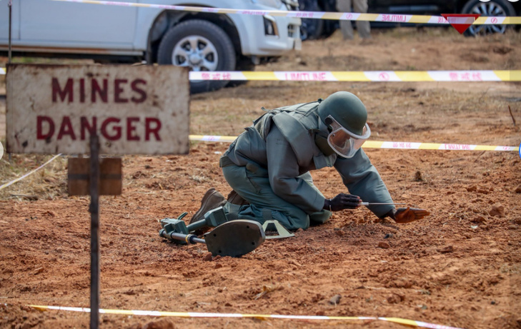 Photos : Le président de la République a effectué une visite à la Zone militaire N°5, marquant la deuxième étape de sa journée Photos : Le président de la République a effectué une visite à la Zone militaire N°5, marquant la deuxième étape de sa journée