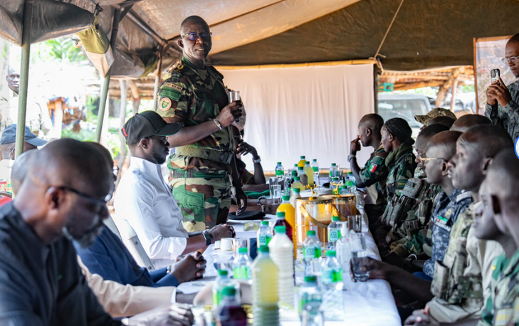 Photos : Le président de la République a effectué une visite à la Zone militaire N°5, marquant la deuxième étape de sa journée