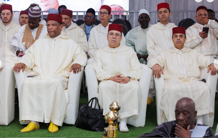 Photos / Grande Mosquée de Dakar : Le Ministre de l’Intérieur présent à la cérémonie de la 45eme édition des Journées culturelles islamiques dédiées à Cheikh Ahmed Tidiane Chérif Photos / Grande Mosquée de Dakar : Le Ministre de l’Intérieur présent à la cérémonie de la 45eme édition des Journées culturelles islamiques dédiées à Cheikh Ahmed Tidiane Chérif