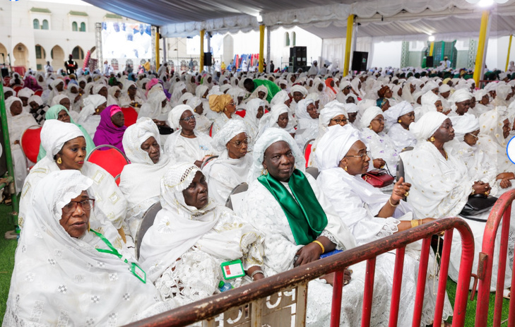 Photos / Grande Mosquée de Dakar : Le Ministre de l’Intérieur présent à la cérémonie de la 45eme édition des Journées culturelles islamiques dédiées à Cheikh Ahmed Tidiane Chérif