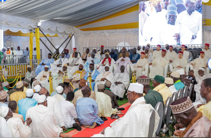 Photos / Grande Mosquée de Dakar : Le Ministre de l’Intérieur présent à la cérémonie de la 45eme édition des Journées culturelles islamiques dédiées à Cheikh Ahmed Tidiane Chérif