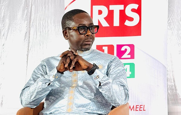 Crise sociale à la RTS : les syndicats accusent Pape Alé Niang de dérives managériales