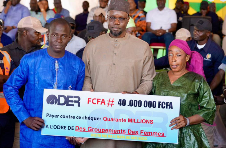 Photos / Commune de Passy : Le Premier ministre Ousmane SONKO a procédé à la pose de la première pierre du lycée moderne Photos / Commune de Passy : Le Premier ministre Ousmane SONKO a procédé à la pose de la première pierre du lycée moderne