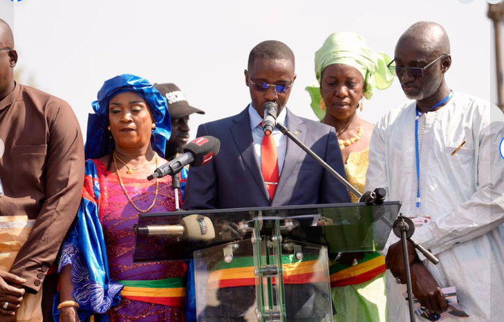 Photos / Commune de Passy : Le Premier ministre Ousmane SONKO a procédé à la pose de la première pierre du lycée moderne