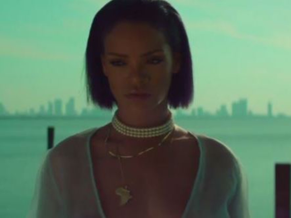 Rihanna tueuse sexy dans "Needed Me" (vidéo)