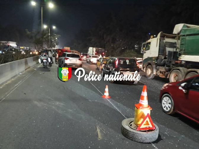 Course-poursuite : Deux cars « Ndiaga Ndiaye » se renversent, deux arrestations Course-poursuite : Deux cars « Ndiaga Ndiaye » se renversent, deux arrestations