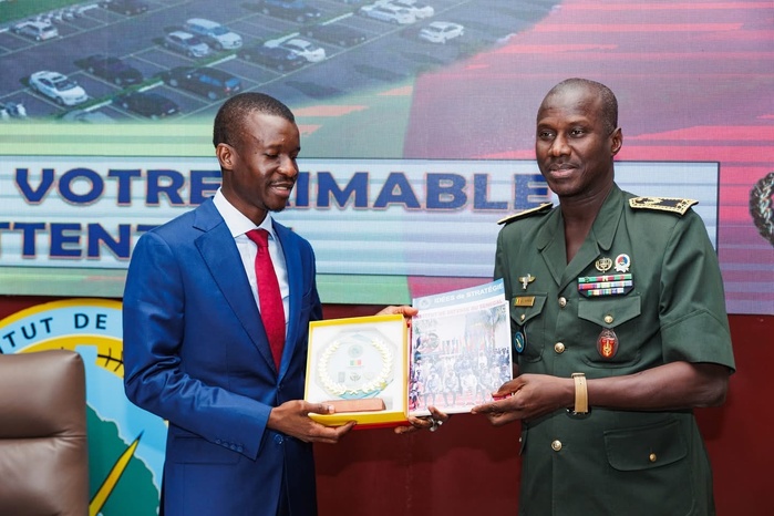 Défense globale et souveraineté sécuritaire : Le Ministre de l’Intérieur en communication à l’IDS Défense globale et souveraineté sécuritaire : Le Ministre de l’Intérieur en communication à l’IDS