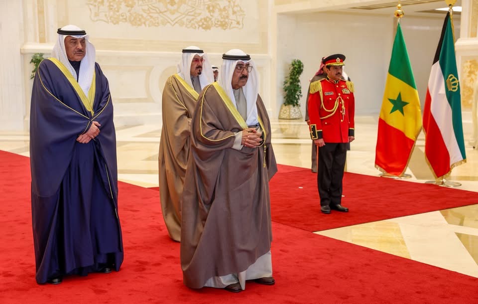 Le Président Faye reçu au Palais Bayan par l’Émir de l’État du Koweït Le Président Faye reçu au Palais Bayan par l’Émir de l’État du Koweït