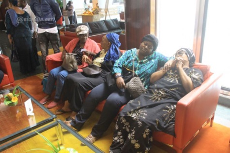 Photos-Décès de Papa Wemba: arrivée de l'épouse du musicien à Abidjan