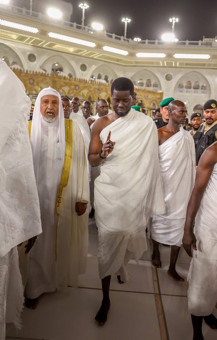 Le Président Bassirou Diomaye Faye à la Mecque (Photos) Le Président Bassirou Diomaye Faye à la Mecque (Photos)