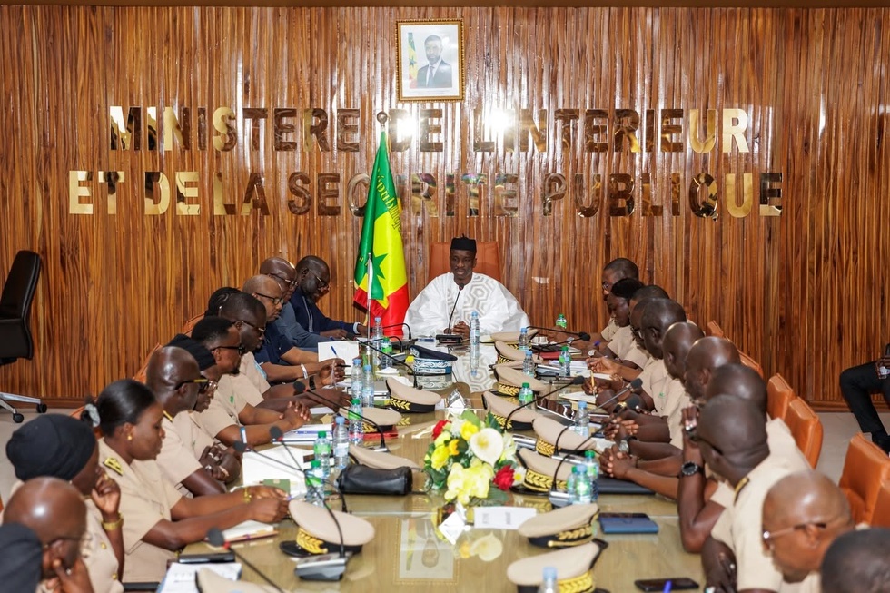 Réorganisation de l’espace public : Le Ministre de l’Intérieur réunit les autorités administratives de Dakar Réorganisation de l’espace public : Le Ministre de l’Intérieur réunit les autorités administratives de Dakar