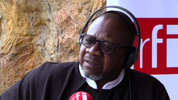 RDC: l’avion transportant la dépouille du chanteur congolais Papa Wemba a atterri à l'aéroport de Ndjili