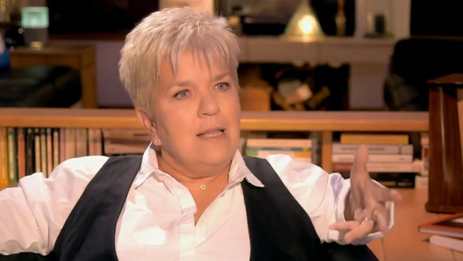 Mimie Mathy déçue et peinée d’être snobée par les maga­zines fémi­nins