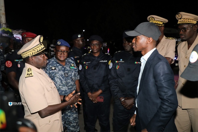 Mbacké : le Ministre de l’Intérieur supervise une vaste opération conjointe Police–Gendarmerie Mbacké : le Ministre de l’Intérieur supervise une vaste opération conjointe Police–Gendarmerie