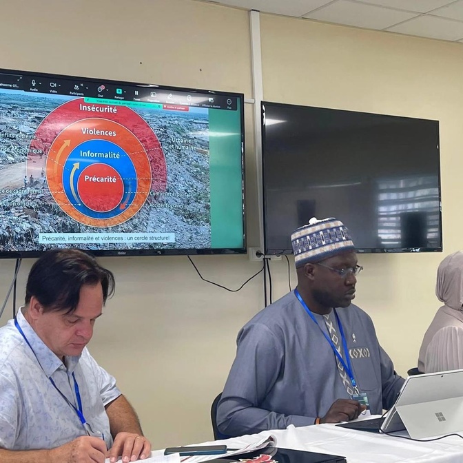  A l’Université des Antilles : Khalifa Ababacar Sarr, DG de la SONAGED a exposé les enjeux de précarité à la décharge de Mbeubeuss 