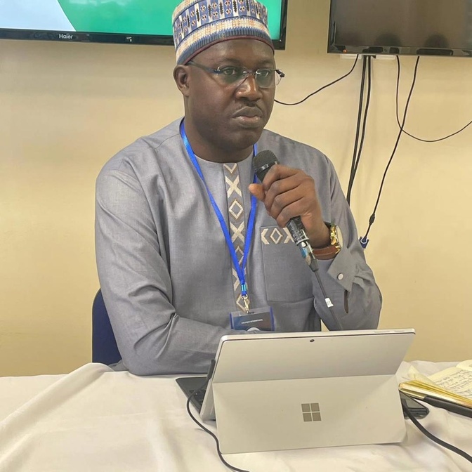 A l’Université des Antilles : Khalifa Ababacar Sarr, DG de la SONAGED a exposé les enjeux de précarité à la décharge de Mbeubeuss A l’Université des Antilles : Khalifa Ababacar Sarr, DG de la SONAGED a exposé les enjeux de précarité à la décharge de Mbeubeuss