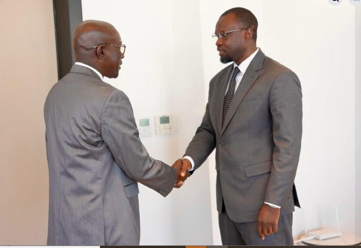 Photos : Le Premier ministre Ousmane Sonko a reçu les membres de l’OFNAC, ce lundi