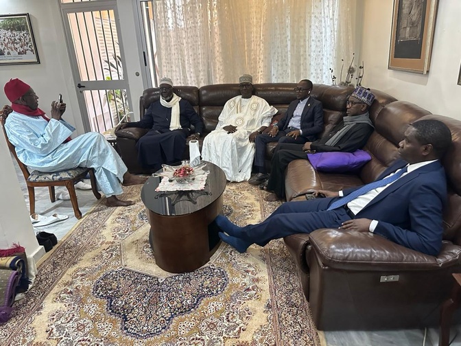 Solidarité politique : Une délégation des anciens présidents de groupe parlementaire du Sénégal, au domicile du président Doudou Wade, cet après-midi
