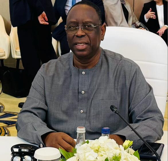 Aux Émirats Arabes Unis : Macky Sall plaide pour un « dialogue intergénérationnel permanent, au service de la fraternité humaine »