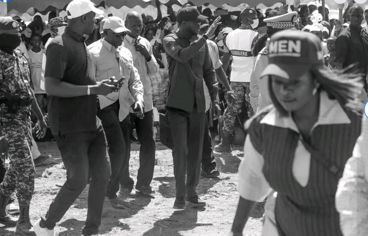 Salémata : Bassirou Diomaye Faye, a procédé à Salémata à la pose de la première pierre du Lycée Armée-Nation pour la Qualité et l’Équité (LYNAQE)