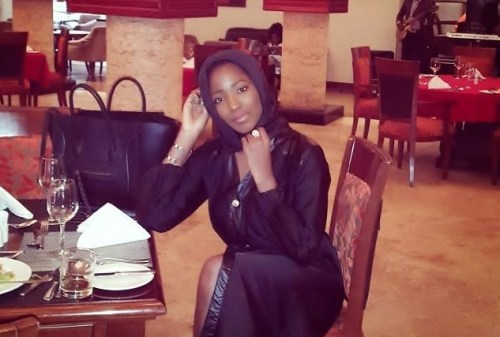 Le regard de la reine de Saba, fille de Dangote
