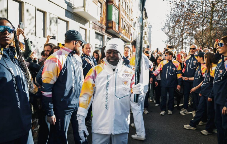 Avant les JOJ Dakar 2026 / Mamadou Diagna Ndiaye porte la flamme olympique à Milano Cortina : « C’est une fierté de représenter le Sénégal » Avant les JOJ Dakar 2026 / Mamadou Diagna Ndiaye porte la flamme olympique à Milano Cortina : « C’est une fierté de représenter le Sénégal »