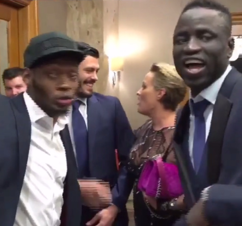 Quand Kouyaté pousse la chansonnette...