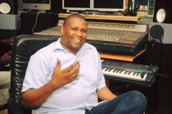 Ses débuts dans la musique, ses relations avec Ndongo Lô, la production musicale au Sénégal : Papis Konaté se confesse…