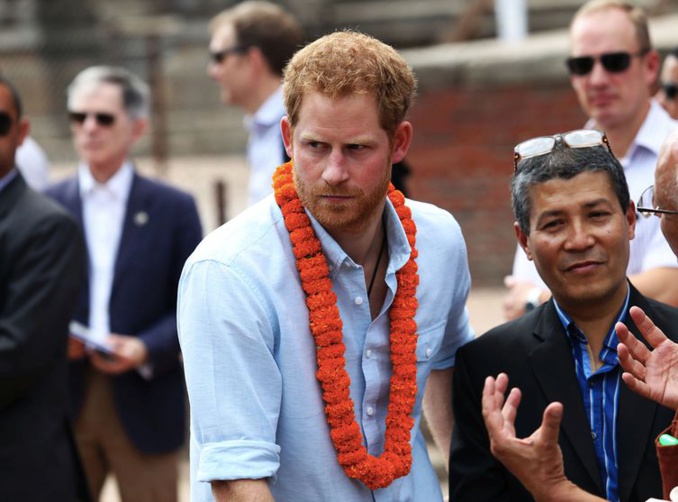 Prince Harry : inquiet au sujet de sa vie amou­reuse