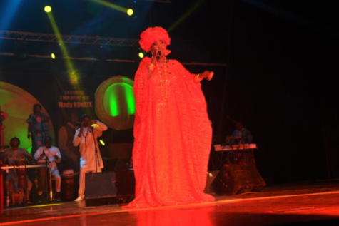 Waly, Pape Diouf, Aïda Samb, GuiGui, Ma Sané, Salam…: Un parterre de stars aux 25 ans de musique de Papis Konaté