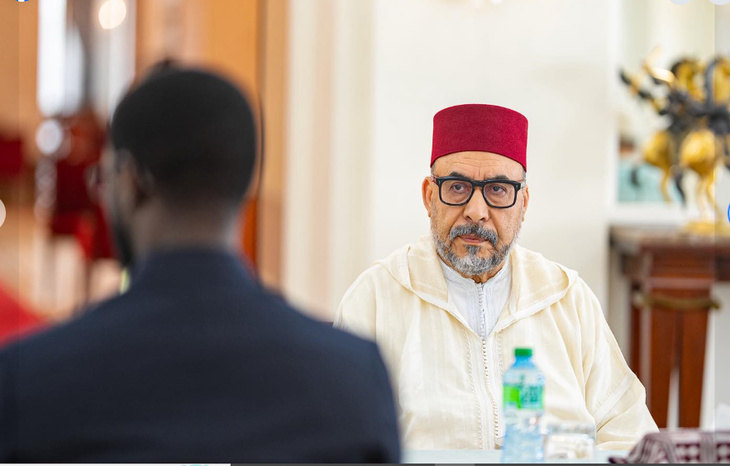 Photos / Audience : Le Président Bassirou Diomaye Faye a reçu une forte délégation chérifienne du Royaume du Maroc, ce mardi Photos / Audience : Le Président Bassirou Diomaye Faye a reçu une forte délégation chérifienne du Royaume du Maroc, ce mardi