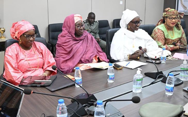 Photos / Organisation de la Conférence Ramadan 2026 : L’Amicale du Personnel féminin de la Douane reçue par le Directeur général Photos / Organisation de la Conférence Ramadan 2026 : L’Amicale du Personnel féminin de la Douane reçue par le Directeur général