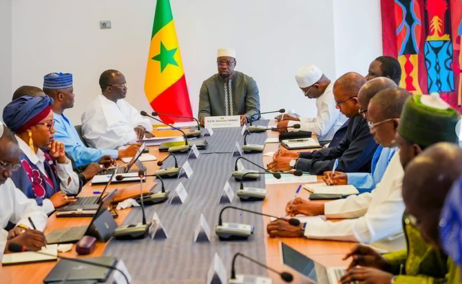 Grands projets ferroviaires nationaux : Le Premier ministre Ousmane Sonko a présidé une réunion stratégique, ce vendredi