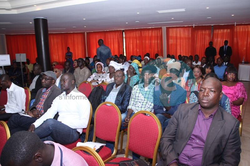 Images-Lancement du parti de Abdoul Mbaye "Act" : Notre parti sera différent des autres où il y a des politiciens professionnels" 