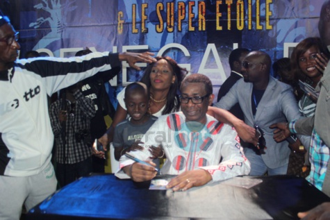 Revivez en images la soirée dédicace de Youssou Ndour au stadium Marius Ndiaye