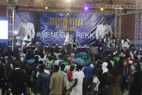 Revivez en images la soirée dédicace de Youssou Ndour au stadium Marius Ndiaye