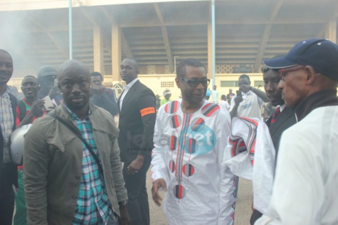 Revivez en images la soirée dédicace de Youssou Ndour au stadium Marius Ndiaye