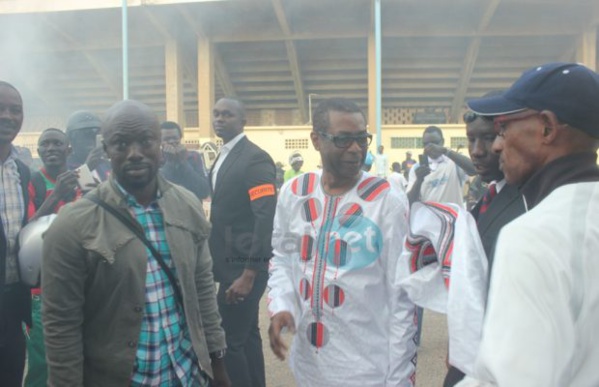 Le nouvel album de Youssou Ndour déjà piraté : Serigne Modou Sakho pris en flagrant délit chez lui