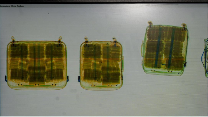 AIBD / Les Douanes ont saisi près de 30 kg de haschich : Deux individu arrêtés et mis à la disposition du parquet de Mbour