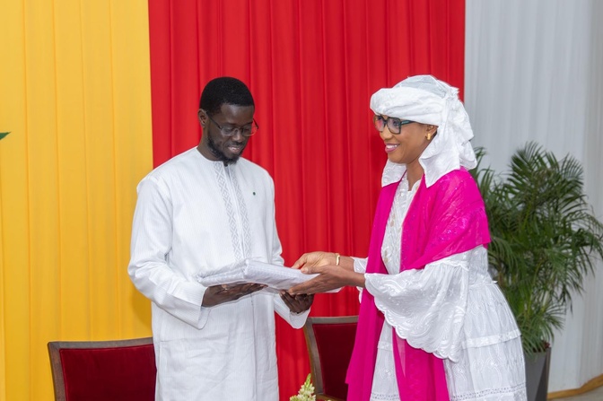 8 mars : Le Chef de l’État rend hommage aux femmes de la Présidence