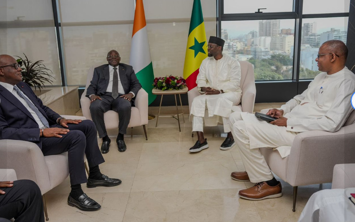 Photos : le Vice-Président de la République de Côte d’Ivoire, M. Tiémoko Meyliet KONÉ a rendu une visite de courtoisie au Premier ministre Ousmane SONKO