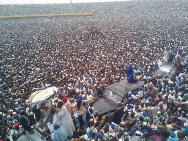 Photos - Nigéria : Plus de 5 millions de talibés de Baye Niass prennent d’assaut un stade