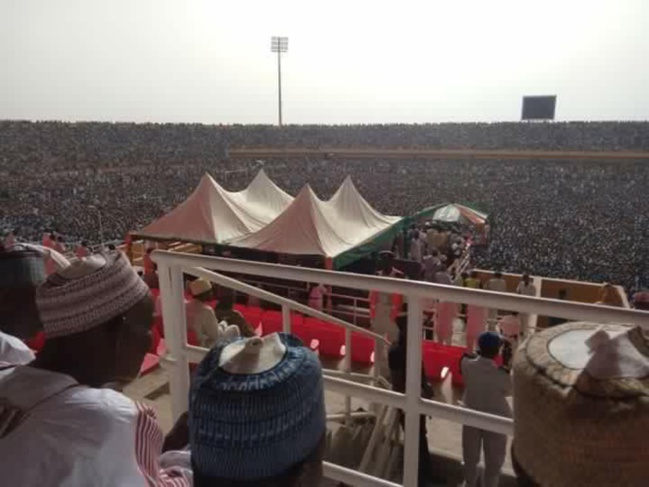 Photos - Nigéria : Plus de 5 millions de talibés de Baye Niass prennent d’assaut un stade