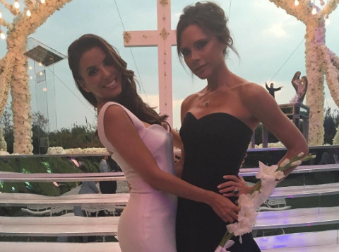 Victoria Beckham pose avec son amie Eva Longoria et lui adresse un beau message !