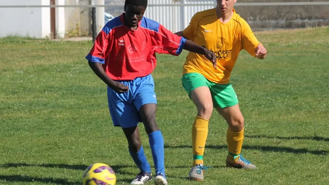Espagne : La belle initiative de la commune de Muxía pour rendre hommage au jeune footballeur sénégalais Abdoulaye Fall Seck, décédé en plein match en 2016