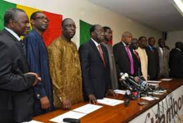 Un dialogue de Sourd ! La République cautionne - Par Assane Niang