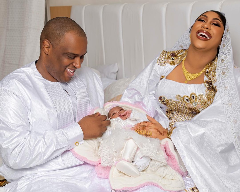 Cheikh Niass, PDG de Walf, honoré : un sage devenu père lors d’un baptême empreint d’émotion