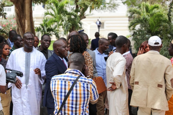 Vidéo. Dialogue national : Le Président Macky Sall fait rire toute la salle, il traduit de Poular en Wolof