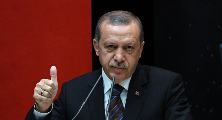 Pour Erdogan, "aucune famille musulmane" ne peut accepter la contraception